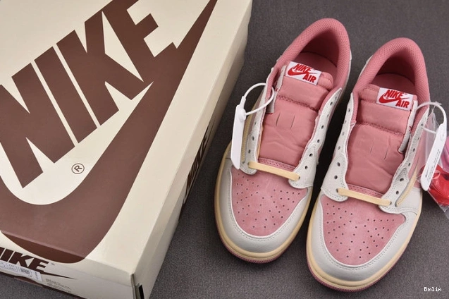 Bmlin Shoes DM7866-600 x Travis 1 Scott AJ SP OG Low 0720